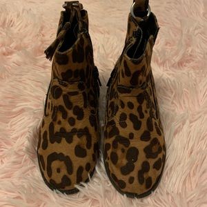 Leopard print booties, little girls
